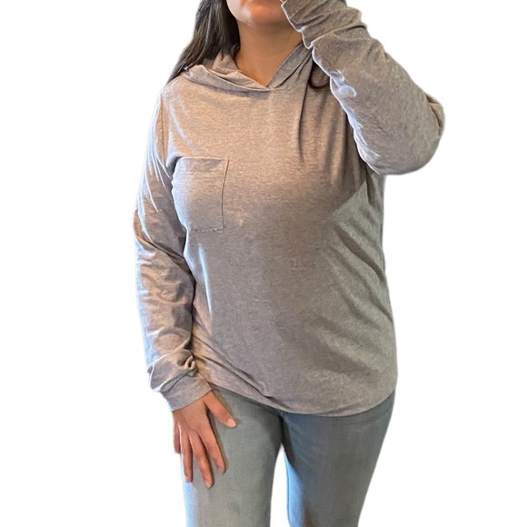 Vineyard Vines “Island T-shirt” Blue White Striped Long sleeve Hooded T Sweater - Picture 5 of 11